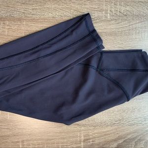 Lululemon leggings size 4